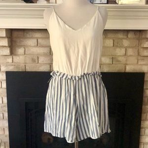 Staccato Blue White Stripe Spaghetti Strap Lined Romper size Large